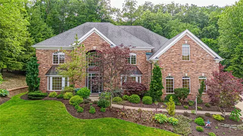 205 Woodridge Ct, Canonsburg, PA 15317