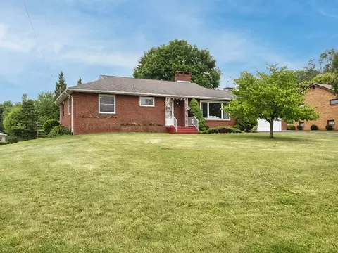 2233 Park Ave, Ford City, PA 16226