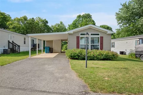 128 Hawthorne Ct, Delmont, PA 15626