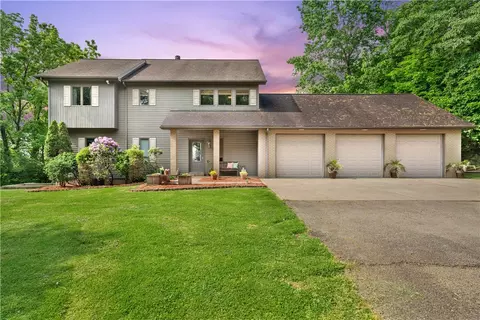 1100 Sloan Ln, Long Branch, PA 15423