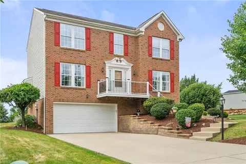 111 Wynwood Ct, Irwin, PA 15642
