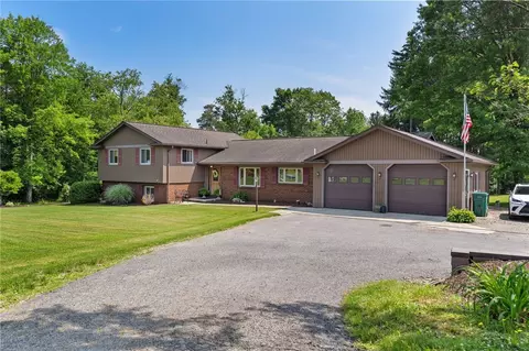 3599 Hadley Rd, Clarks Mills, PA 16114