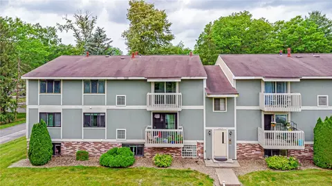2463 Brook Ledge Rd #33B, Bridgeville, PA 15017