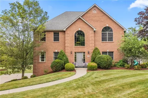 210 Doubletree Dr, Venetia, PA 15367