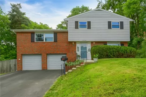 290 W View Ave, Pittsburgh, PA 15229