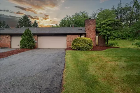 255 Greenwood Dr, Canonsburg, PA 15317