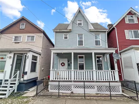 149 Camp Ave, Braddock, PA 15104