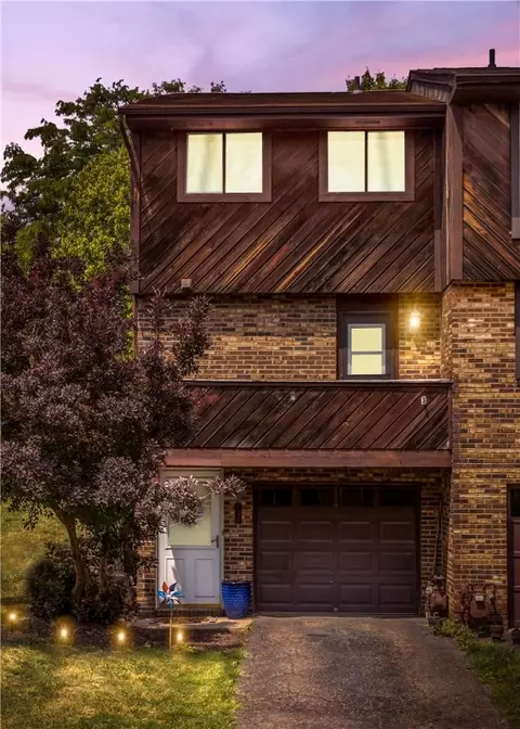 601 Bayberry Ln, Imperial, PA 15126