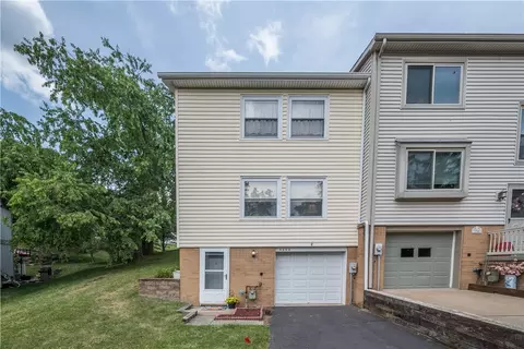 3252 Camberly Dr, Gibsonia, PA 15044