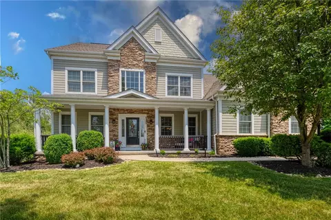 121 Redbud Ct, Gibsonia, PA 15044