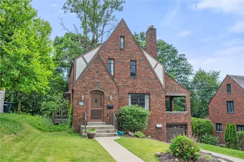 206 Monroe Dr, Pittsburgh, PA 15229