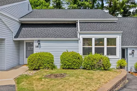 18 Blueberry Ln, Wexford, PA 15090
