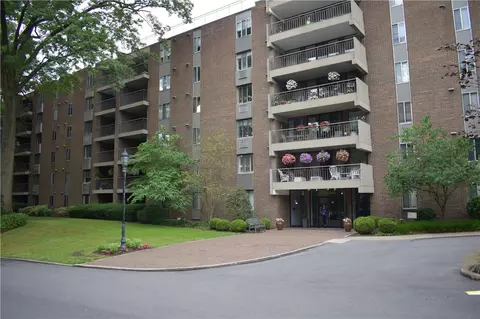 201 Grant St #106, Sewickley, PA 15143