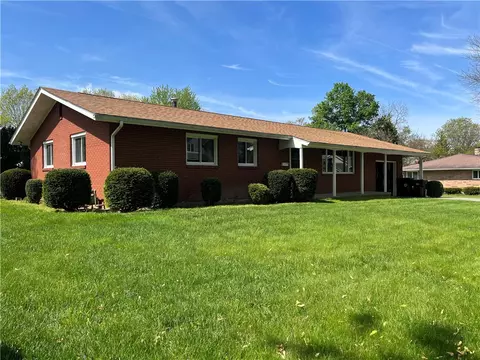 510 Oakland Ave, Grove City, PA 16127