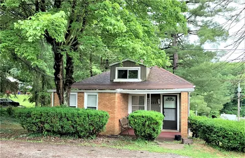 321 Ross Ave, Beaver Falls, PA 15010