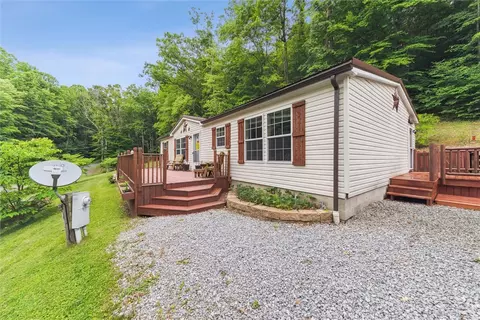 216 Adams Rd, Kittanning, PA 16201