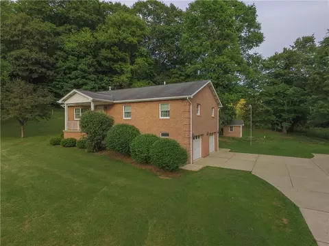 331 Hardins Run Rd, Georgetown, PA 15043