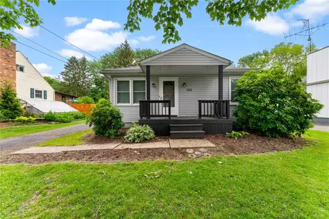 544 Cohassett Dr, Hermitage, PA 16148
