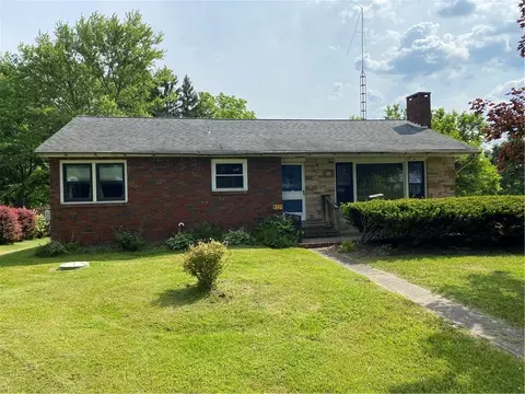 8320 Lamor Rd, Mercer, PA 16137