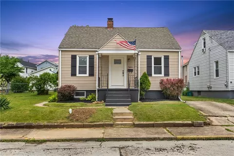 18 E Monroe St, Latrobe, PA 15650