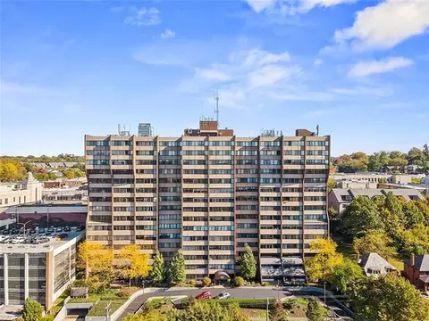 750 Washington Rd #403, Pittsburgh, PA 15228