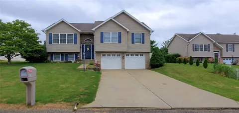 125 Brooksedge Dr, Butler, PA 16001