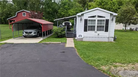 542 Finks Run Rd, North Fayette, PA 15057