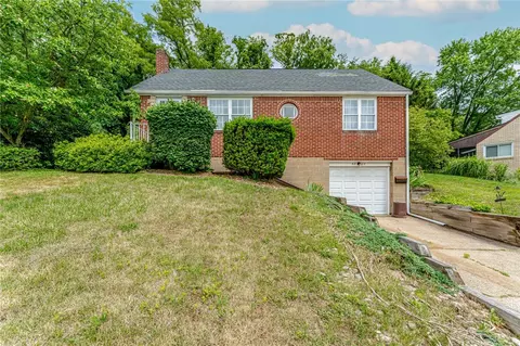 6802 Tunnelview Dr, Pittsburgh, PA 15235