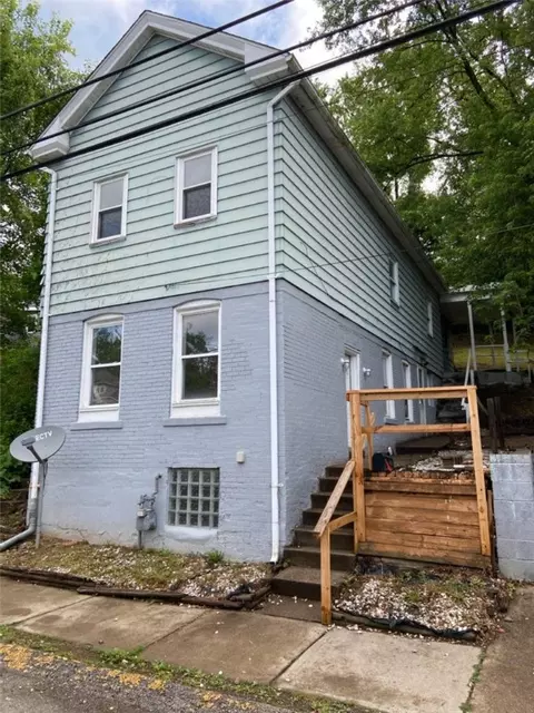 230 Fairview Ave, East Pittsburgh, PA 15112