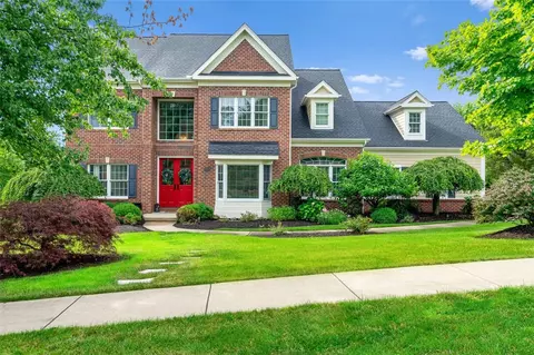 3018 E Ridge Dr, Gibsonia, PA 15044