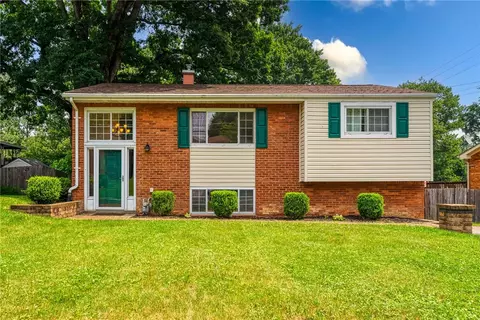 265 Burch Dr, Coraopolis, PA 15108