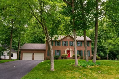 402 Forest Ridge Rd, Indiana, PA 15701