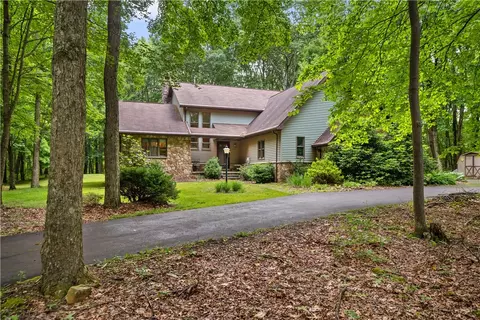 2116 Oak Rdg, Champion, PA 15622