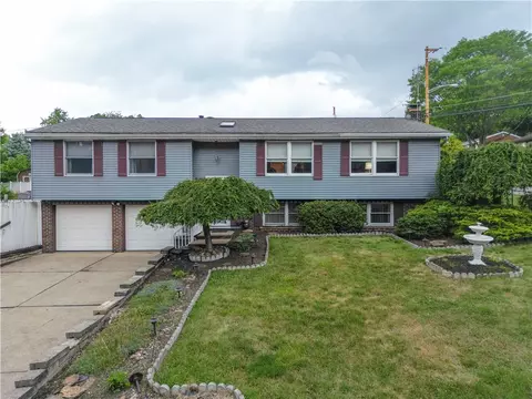 468 Tahoe Dr, Pittsburgh, PA 15239