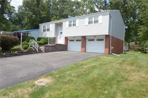 135 Irene Dr, Butler, PA 16001