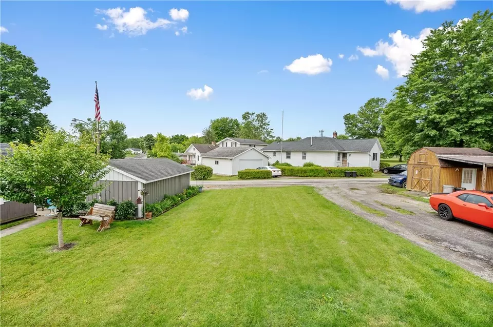  311 S Vine St, Carmichaels, PA 15320 photo 20