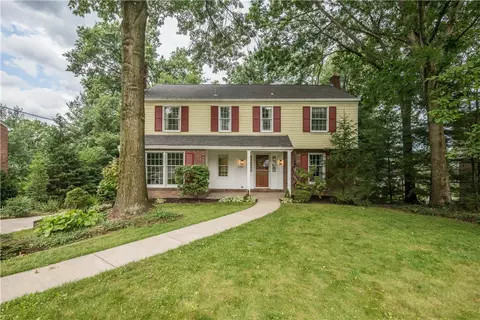 2182 Meadowmont Dr, Pittsburgh, PA 15241