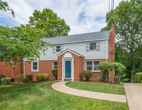 6823 Ridgevue Dr, Pittsburgh, PA 15236