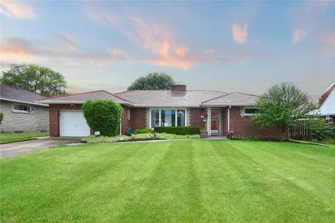 1090 Bank St, Bridgeville, PA 15017