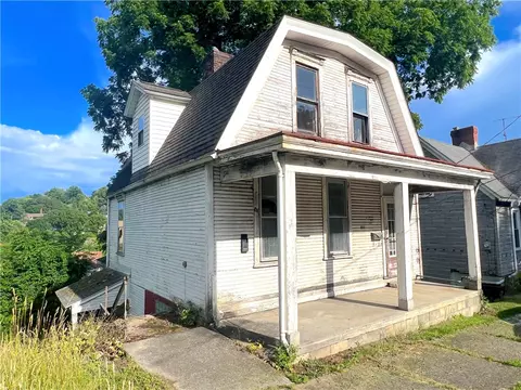811 Sidney St, Greensburg, PA 15601