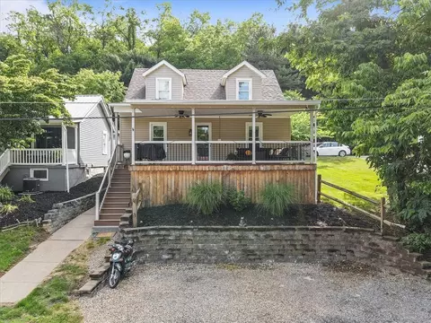 413 Vogel Dr, New Kensington, PA 15068
