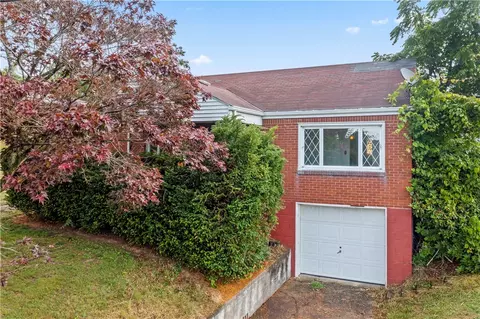 22 Tyler Ave, Charleroi, PA 15022