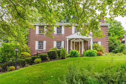 2167 Meadowmont Dr, Pittsburgh, PA 15241