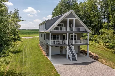 949 Apache Trl, Mercer, PA 16137