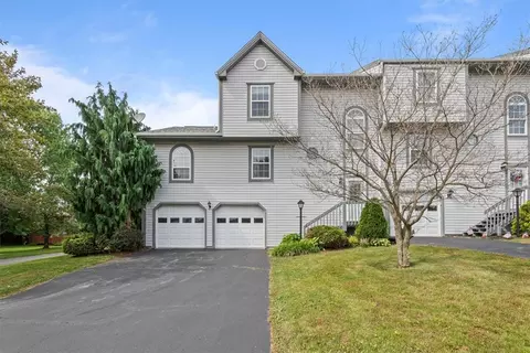 1401 Lexington Dr, Lawrence, PA 15055