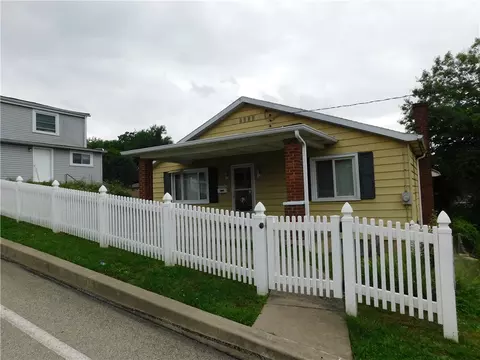 425 East St, California, PA 15419