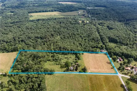 20 Riggs Rd, West Middlesex, PA 16159