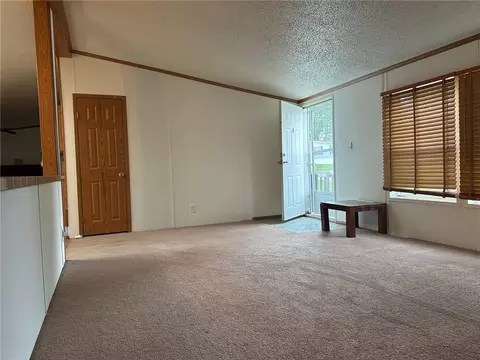 45 Pine Cir, Apollo, PA 15613 photo 3