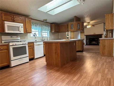 45 Pine Cir, Apollo, PA 15613 photo 5