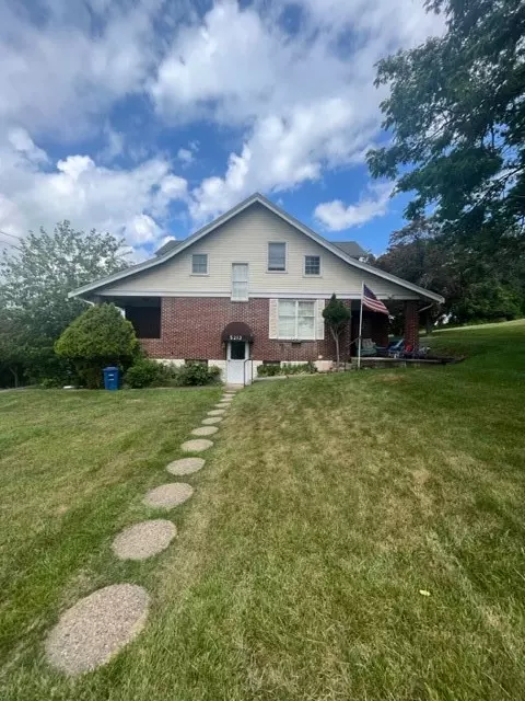 5213 Willock Rd, Pittsburgh, PA 15236